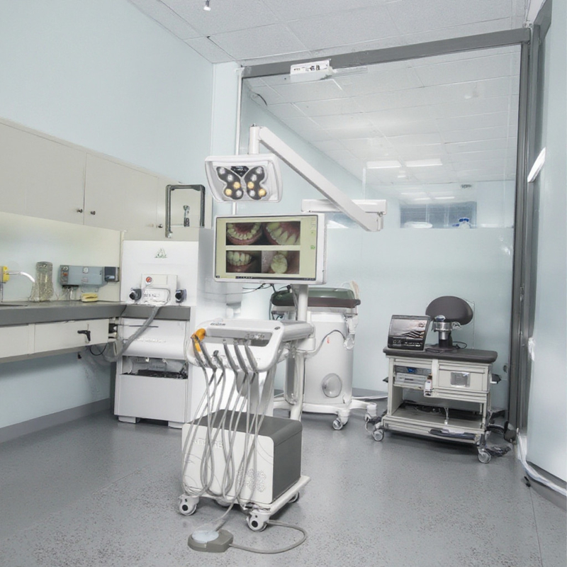 Professionelle Zahnmedizinische Fabrik Zahnbehandlung Maschine mit Betrieb Leicht tragbare Zahnmedizin mit 550W Kompressor