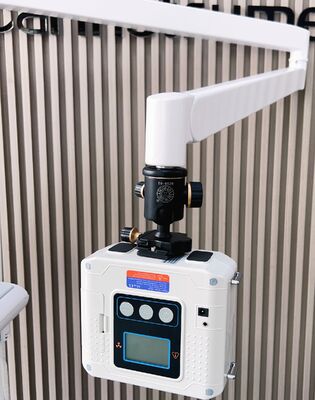 Portable Veterinary Dental Unit mit 4K-Röntgenkamera und ölfreiem Kompressor für die Behandlung von Haustieren